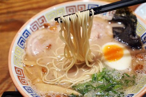 현위치 주변 맛집, 그리고 우주에서 가장 맛있는 라면