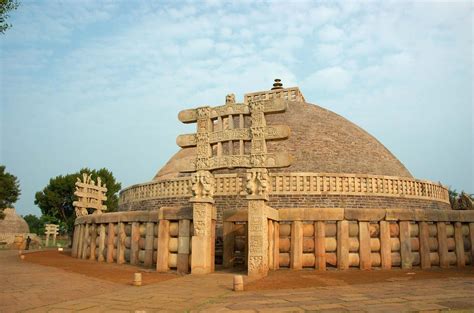 The Aja Stupa: A Monumental Symphony of Sandstone and Serenity!